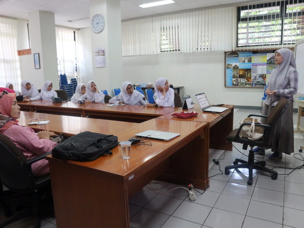 Kunjungan Siswa-Siswi SMA Negeri 4 Padang